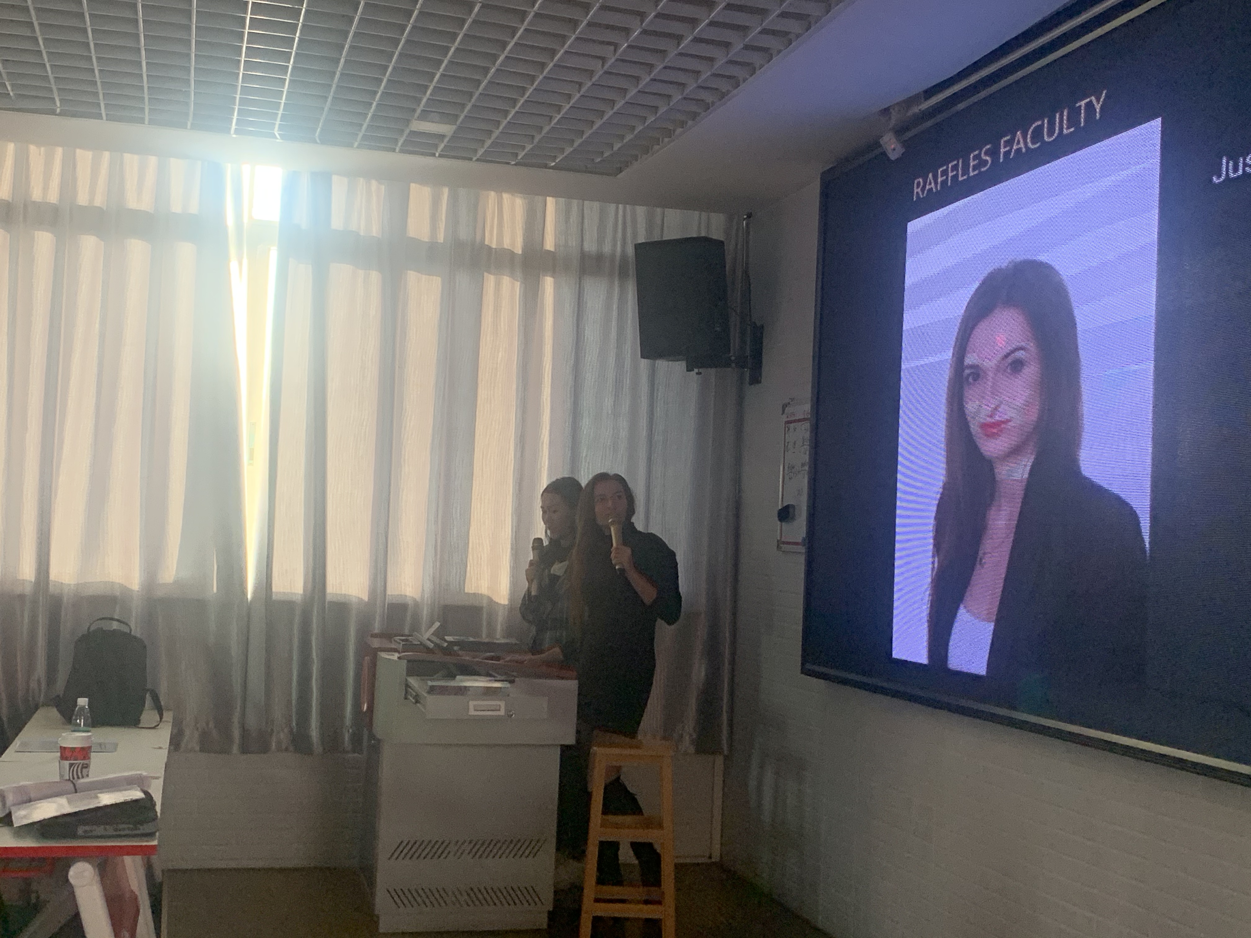 莱佛士再入广技宣讲，与学生、家长们零距离