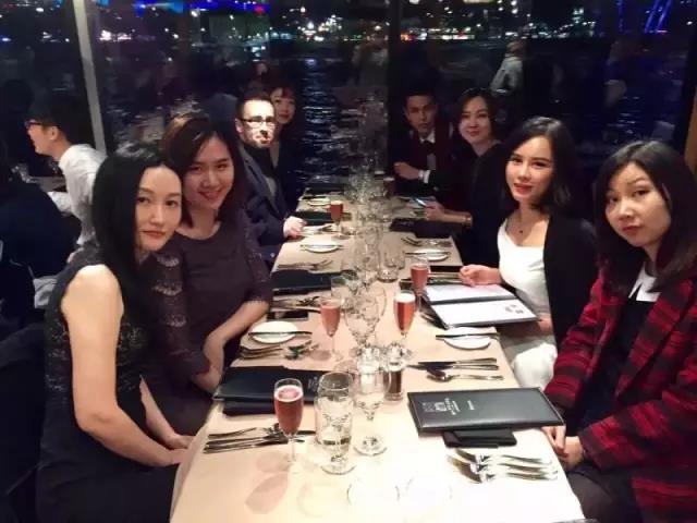 广州莱佛士设计学院师生参加伦敦时装周