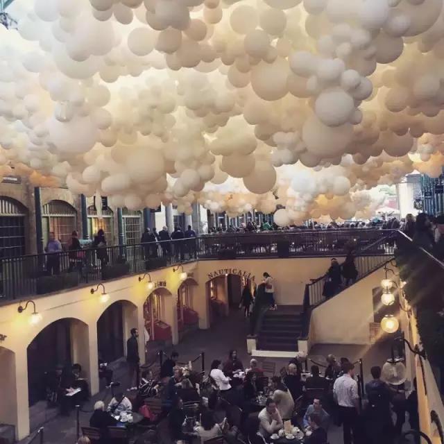 广州莱佛士设计学院师生参加伦敦时装周