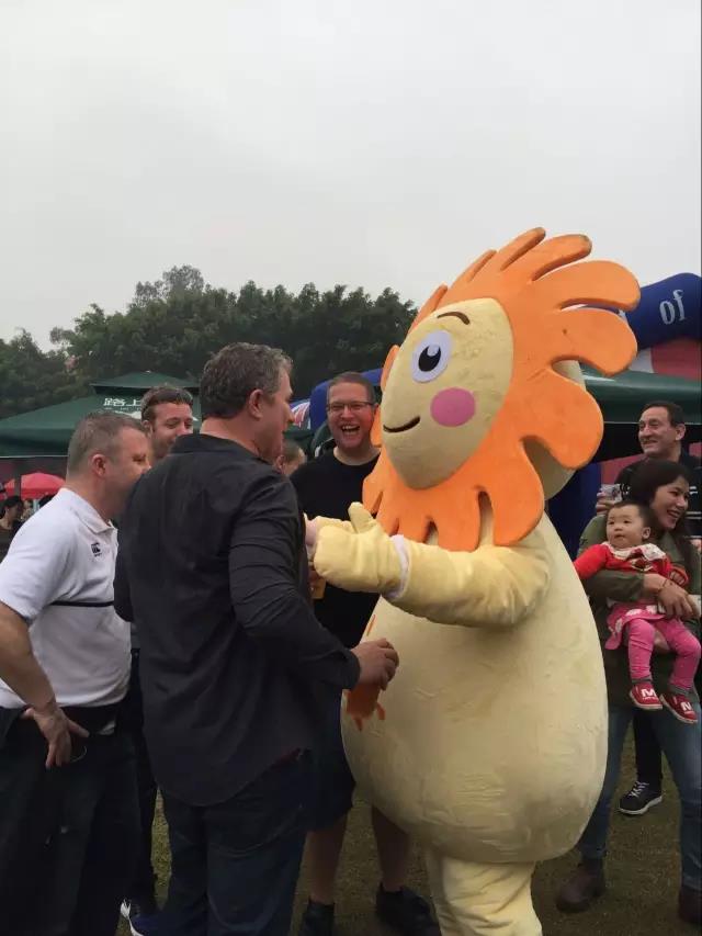 广州莱佛士设计学院参加英国文化日